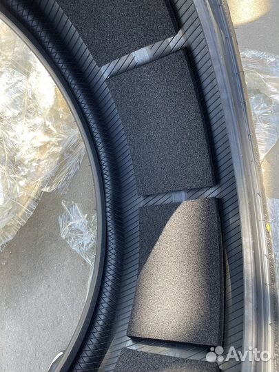 Winrun R330 275/35 R22 и 315/30 R22