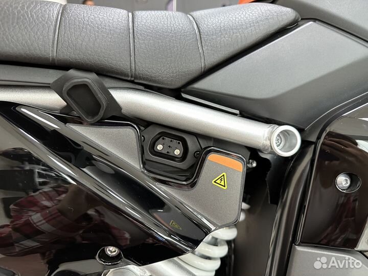 Электромотоцикл Super Soco TC Max