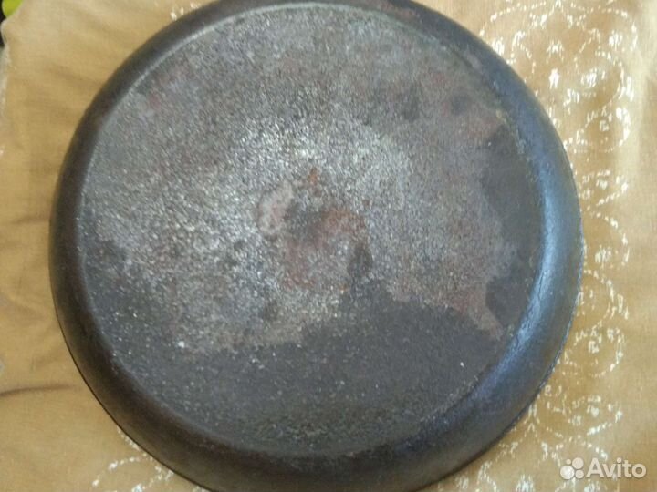 Чугунная сковорода