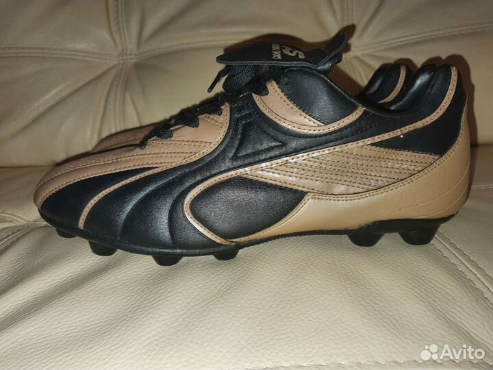 Футбольные бутсы р.45(30см)