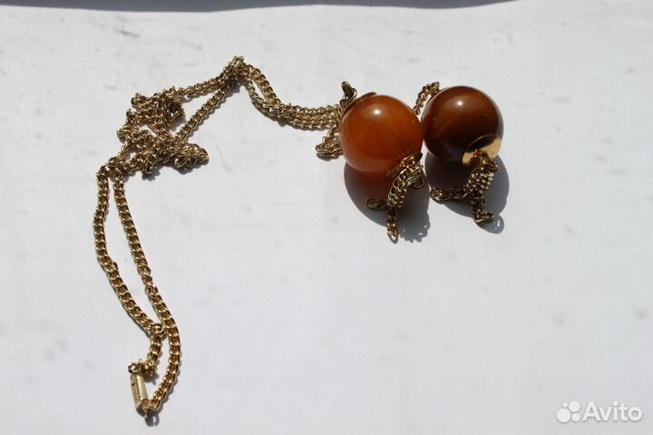 Сотуар. Бакелит. Длинные бусы с кистью. Бакелит