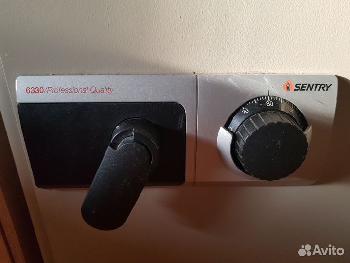 Сейф металлический Sentry 6330