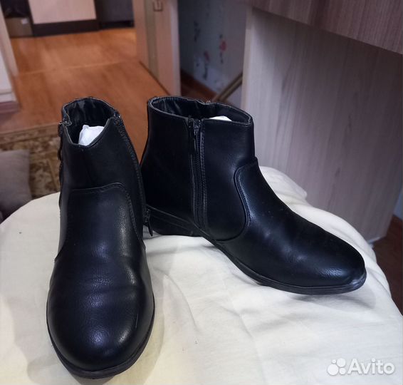 Ботинки детские, 23см подошва