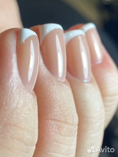 Маникюр, педикюр, наращивание ногтей