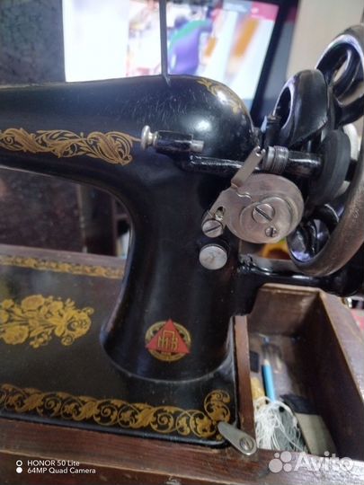 Швейная машинка зингер ручная