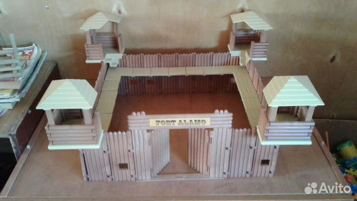 Игрушка крепость форт