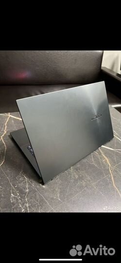 Asus zenbook pro 15 oled UM535QE