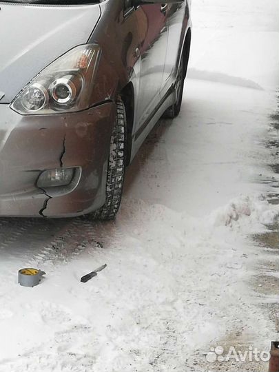 Бампер Toyota Wish