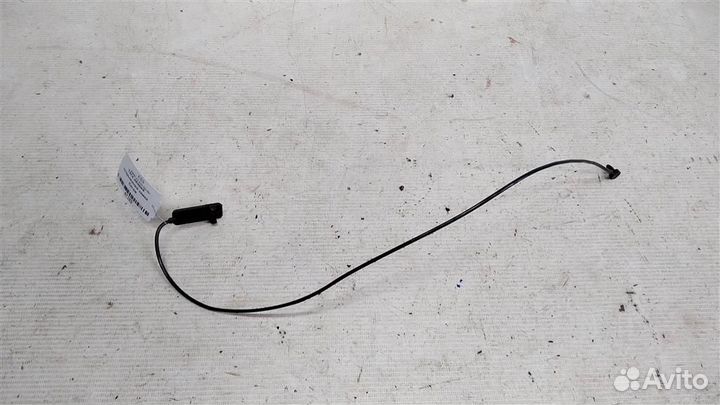 Тяга аварийного открывания замка багажника BMW Х5