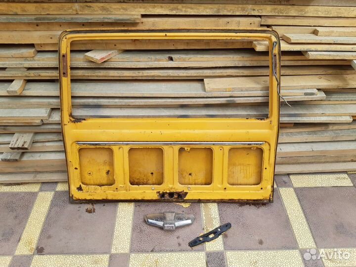 Дверь от багажника на Ваз2102