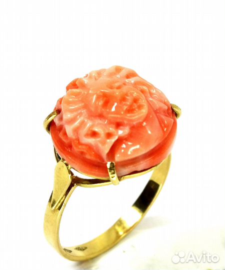 Золотое кольцо с кораллом Роза р 18