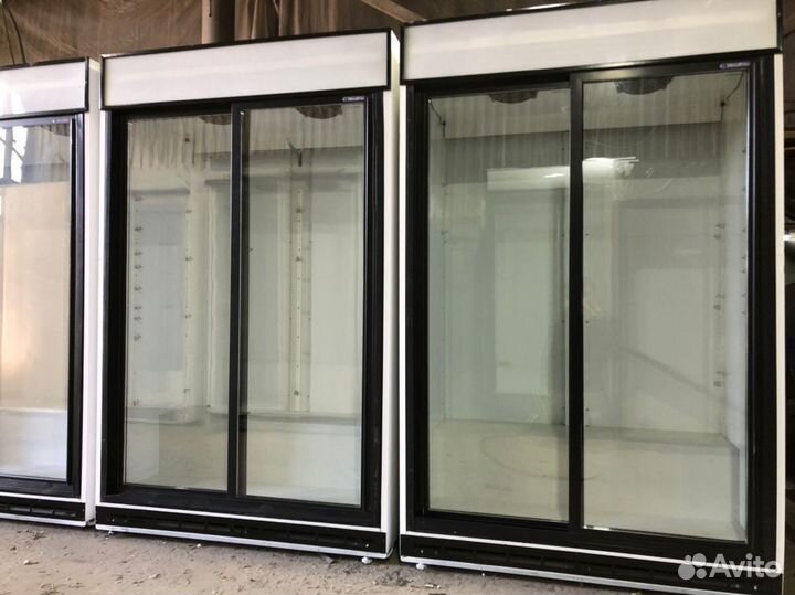 Холодильный шкаф Каравелл