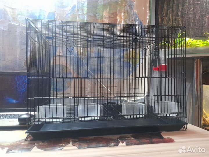 Большая клетка для птиц