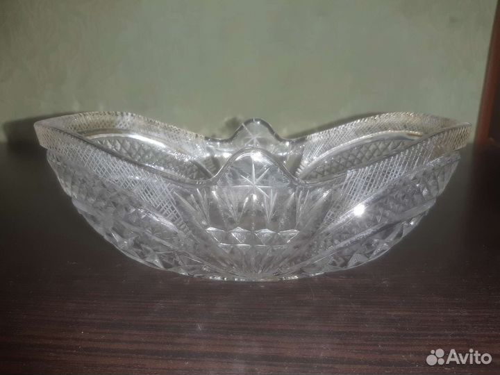 Хрустальная ваза