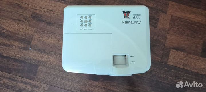 Проектор HD Mitsubishi EW270U