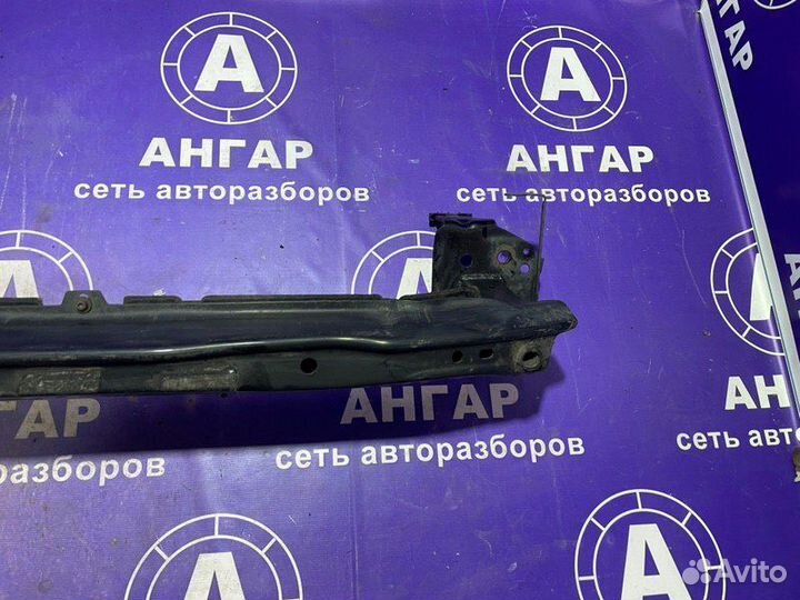 Усилитель бампера передний Volkswagen Touareg 7L 2