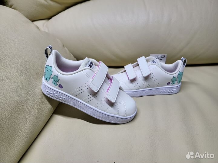 Кроссовки Adidas новые детские 26 1/2 р