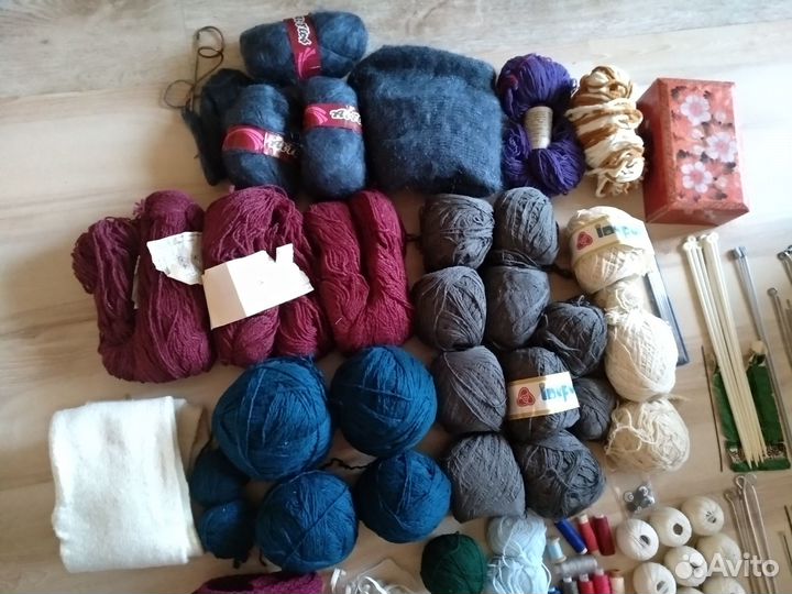 Пряжа, нитки, мулине, спицы, крючки для вязания