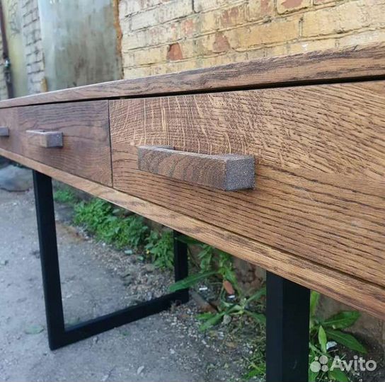 Письменный стол из массива