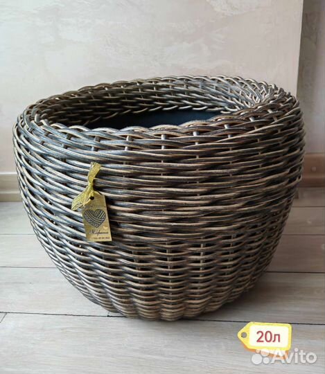 Кашпо для цветов из искусственного ротанга