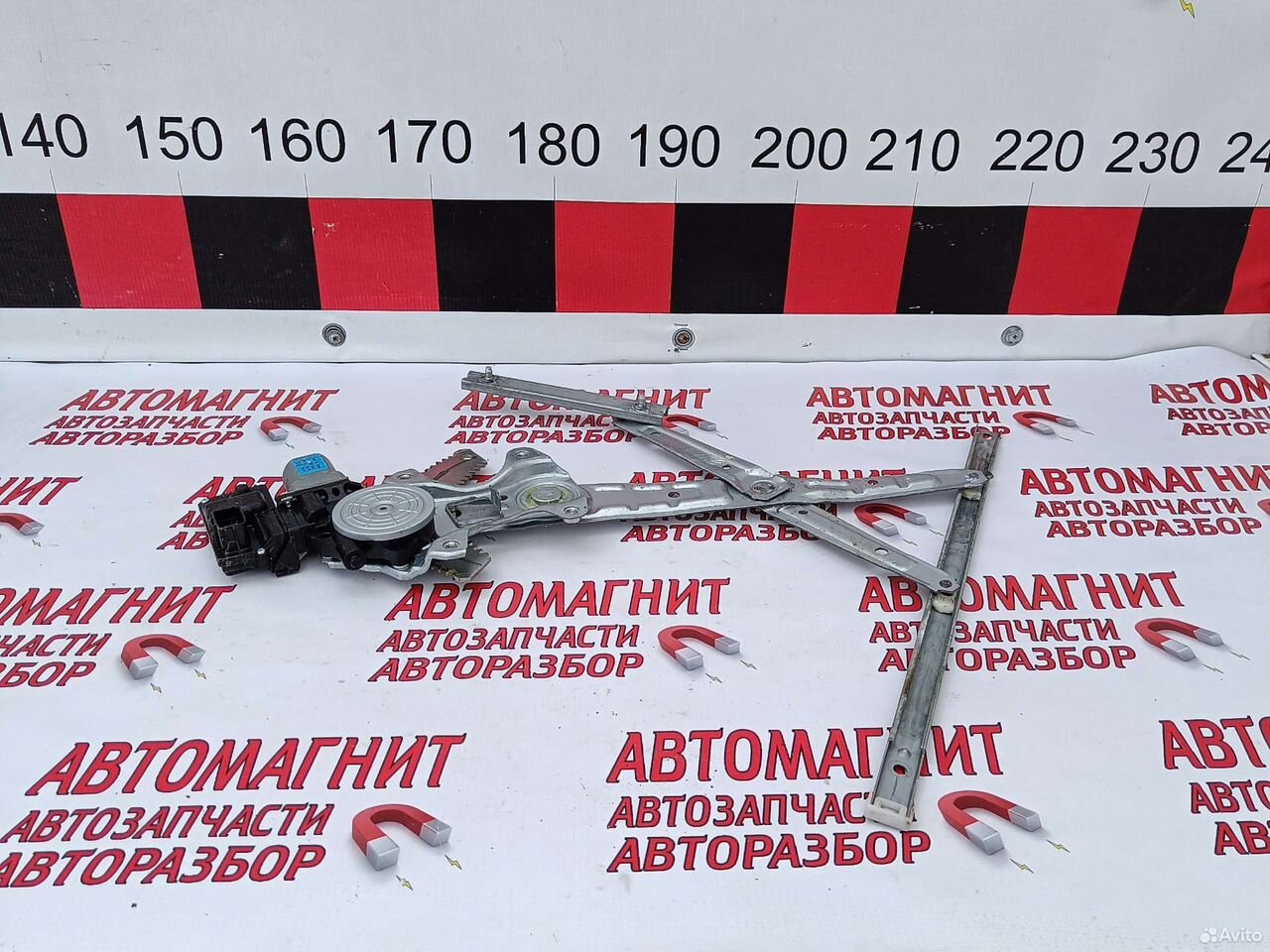 Стеклоподьемник задний правый Инфинити QX80 Z62