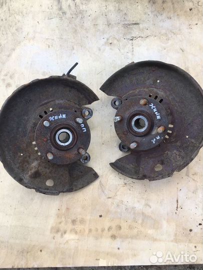 Кулак поворотный на джили мк левая и правая