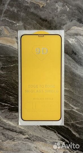 Защитное стекло на iPhone
