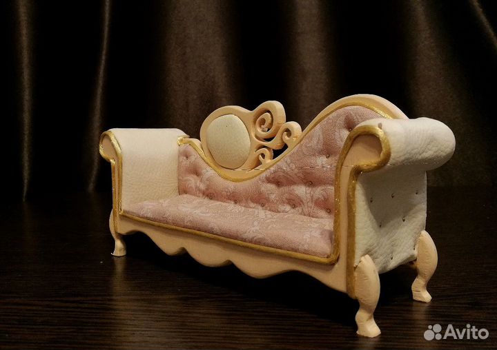 Софа/диван для кукольного домика. на заказ