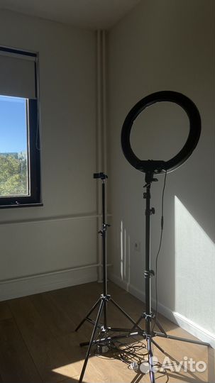 Кольцевая лампа со штативом