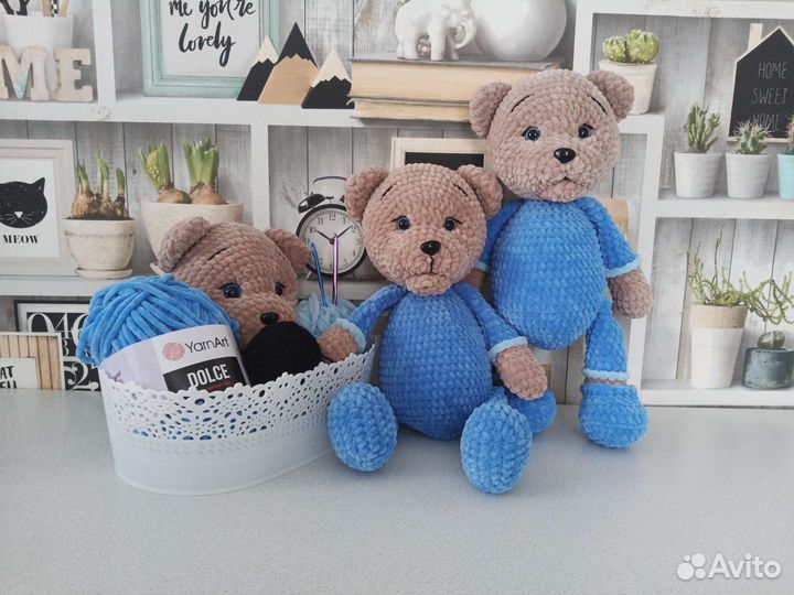 Медведь плюшевый