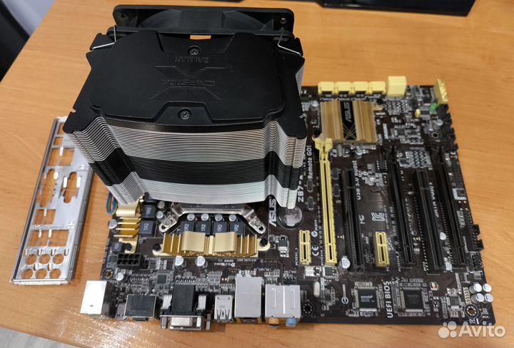 Материнская плата с процессором Intel i5 и памятью