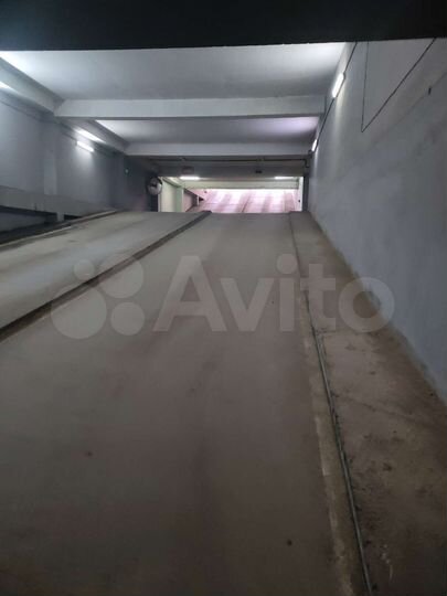 Машиноместо, 18 м²