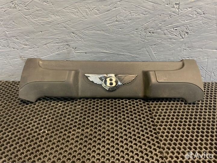 Декоративная крышка двигателя Bentley Continental