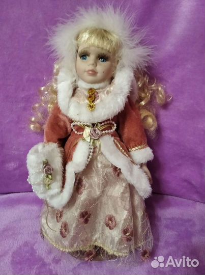 Кукла фарфоровая коллекционная
