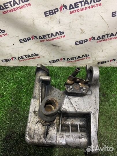 Фланец системы охлаждения Mercedes Benz Vito