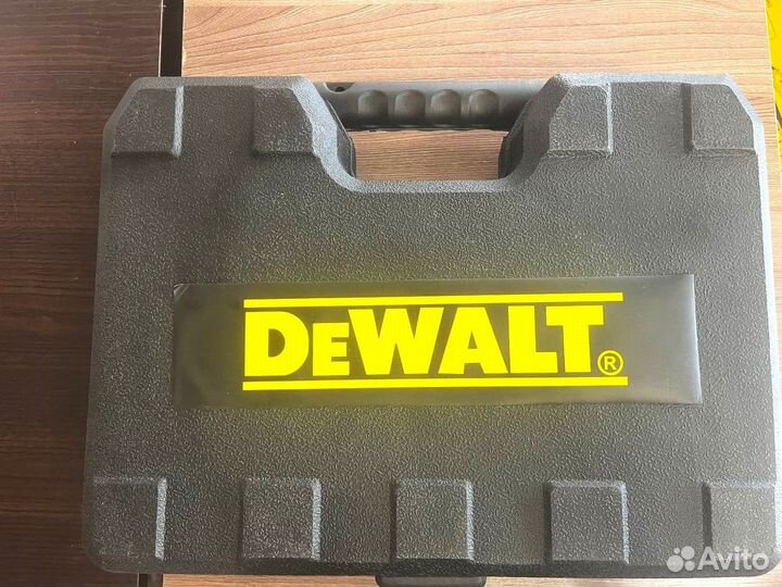 Перфоратор dewalt