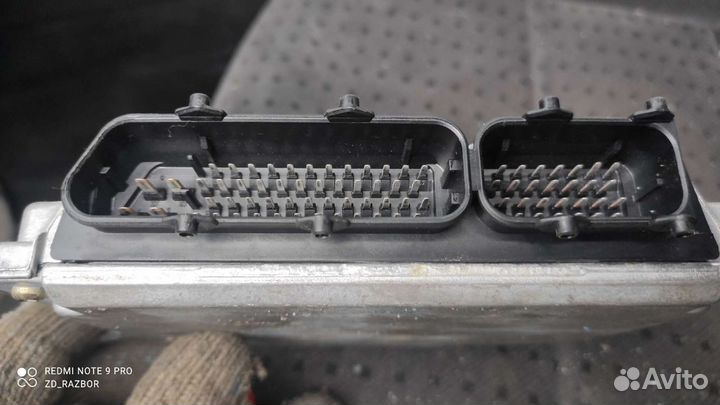 Блок управления двигателем passat 038906018FE