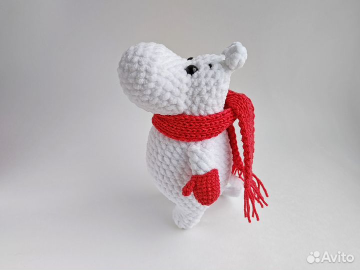 Мягкая игрушка Муми тролль в шарфе и варежках