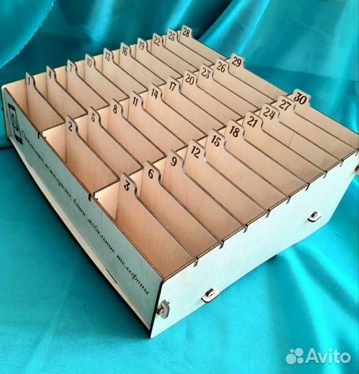 Органайзер для телефонов на класс