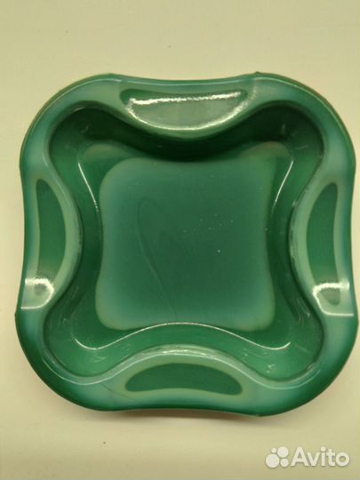 Пепельница.малахитовое стекло.