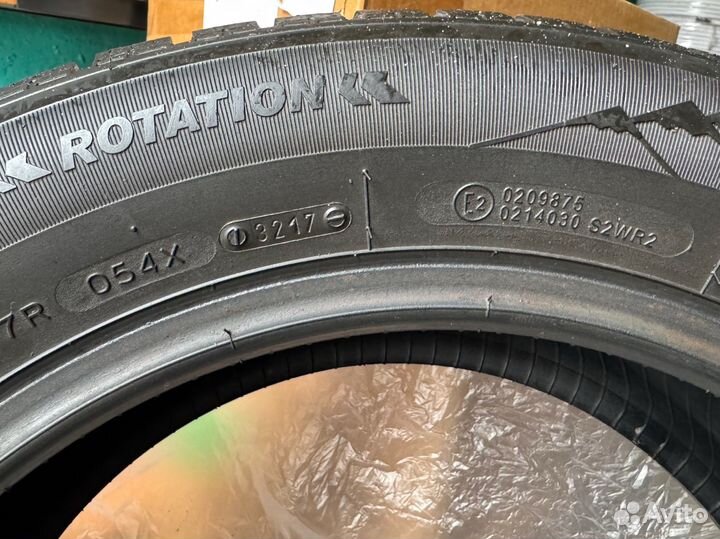 Tigar Sigura Stud 205/60 R16 96T