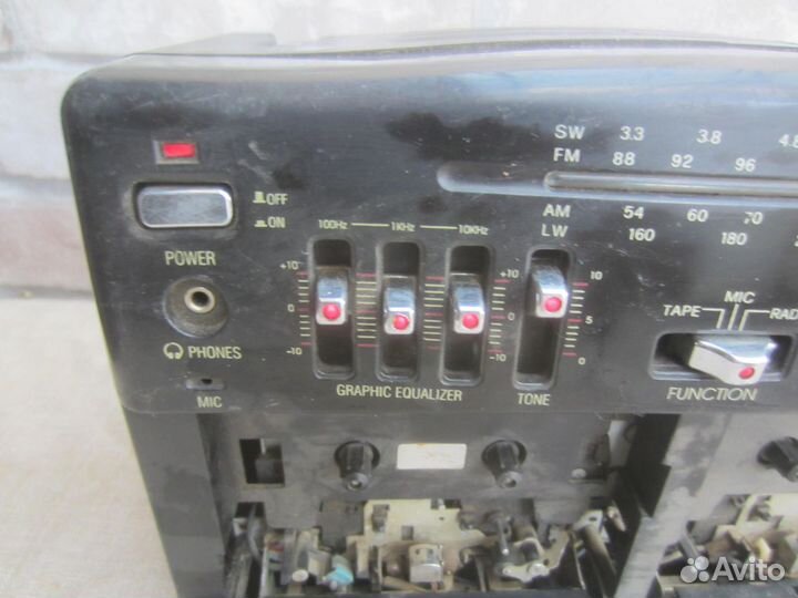 Магнитофон китайский под ремонт