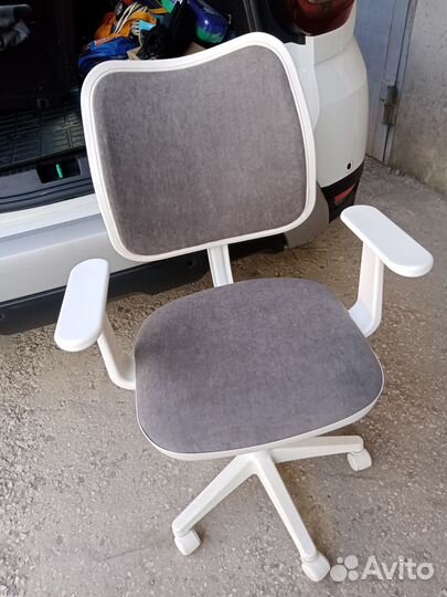 Реставрация, перетяжка стульев, табуретов