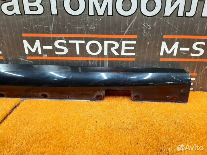 Накладка на порог правая Mercedes-Benz E-Class