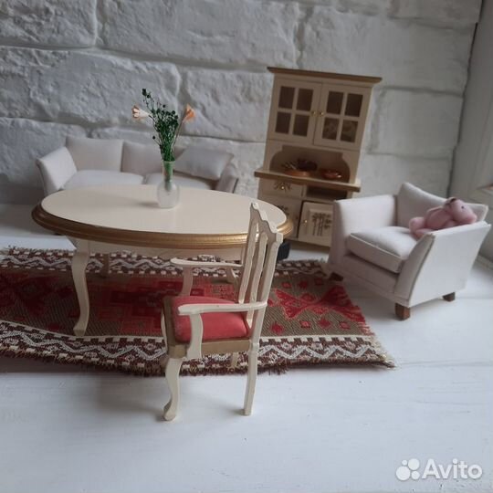 Мебель для кукольного дома