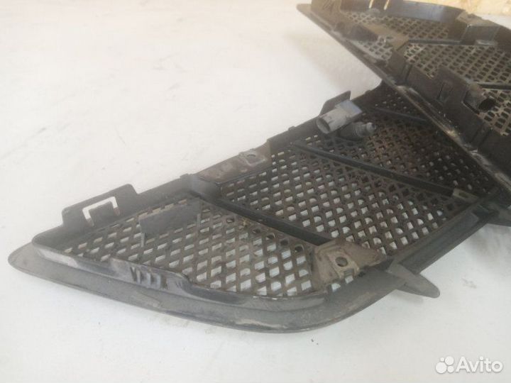Решетка капота передняя Mercedes Ml W164 2005