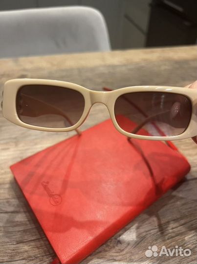 Солнцезащитные очки женские