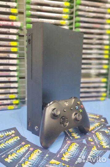 MicroSoft Xbox One X 1000Gb гарантия 3м