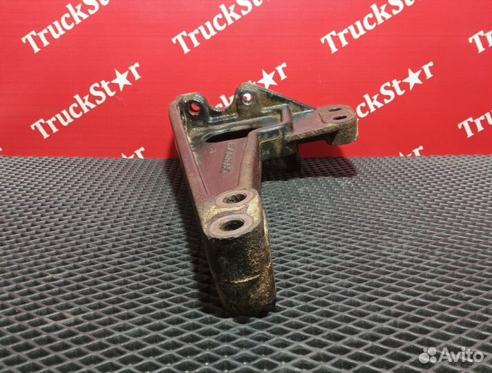 Кронштейн кабины правый камаз 5490