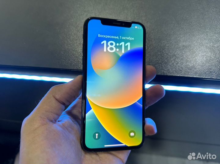 iPhone X, 64 ГБ